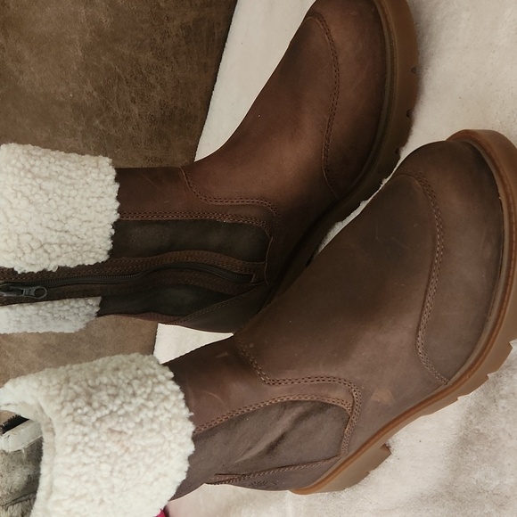 Timberland Brown Leather Insulated Boots with Cream Shearling - Picture 2 of 10